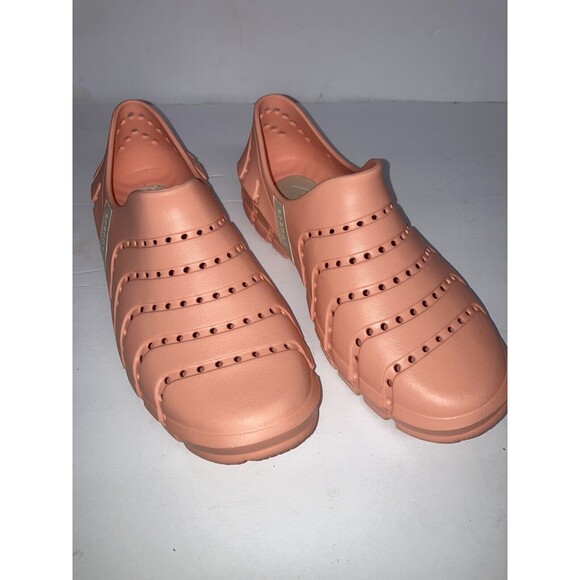 Sperry  Water Strider Womens sz 7 Mens sz 6  Slip On Sneakers  Peach - Picture 1 of 10